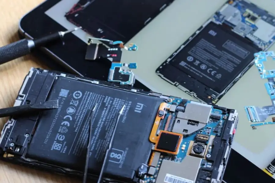 réparation téléphone avec pièces garanties rapide fiable Lardin Saint Lazare