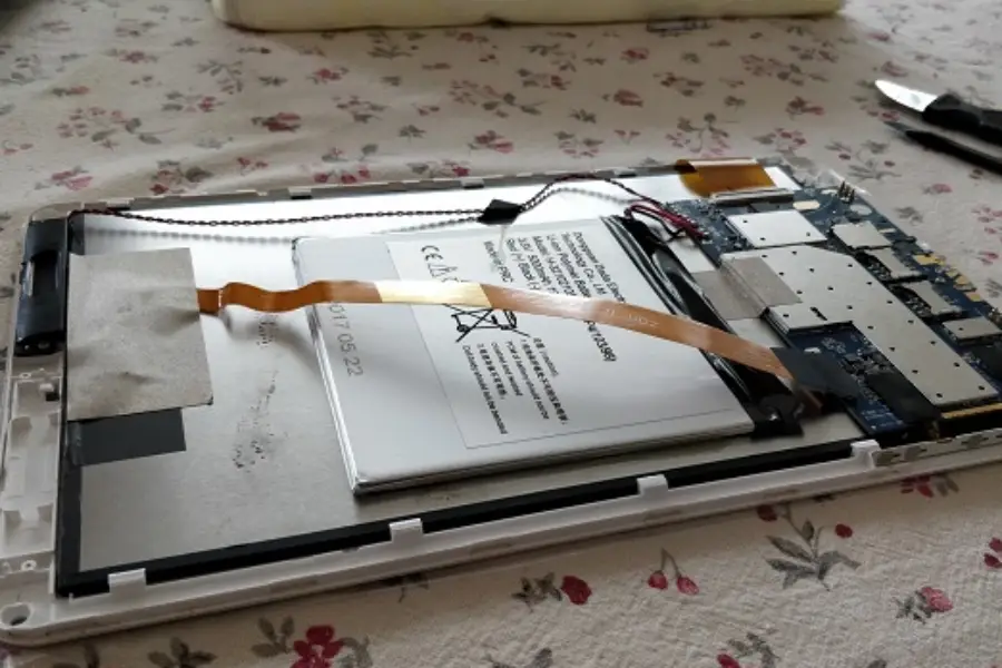 où trouver réparateur pour téléphone et tablette intervention rapide fiable Lardin Saint Lazare