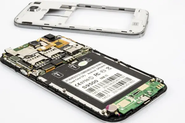 réparation rapide smartphone et appareils électroniques fiable Lardin Saint Lazare