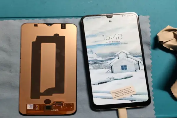 réparation écran Samsung fissuré smartphone économique rapide Lardin Saint Lazare