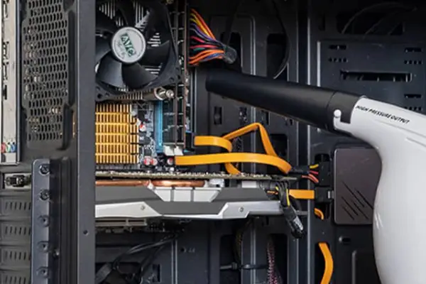 Réparazard assure le nettoyage et optimisation d'ordinateurs portables et de bureau au Lardin Saint-Lazare