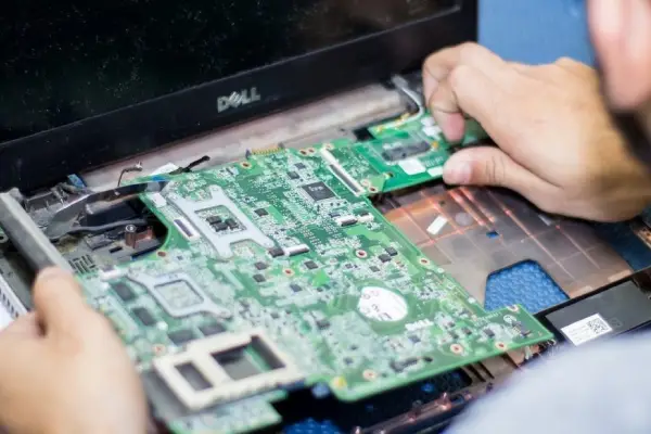 atelier Réparazard remplacement carte mère ordinateur portable rapide fiable Lardin Saint Lazare