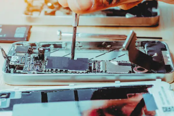 réparation tous modèles téléphone intervention professionnelle Lardin Saint Lazare