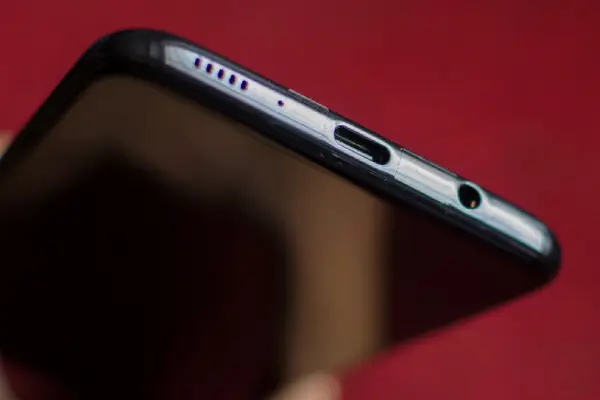 changement batterie Samsung Galaxy rapide fiable et pas cher au Lardin Saint Lazare chez Réparazard spécialisé